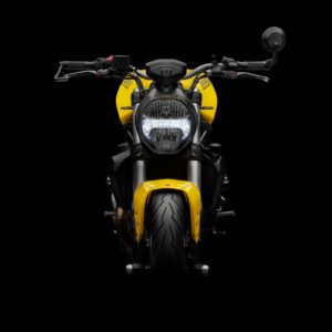 MONSTER 821