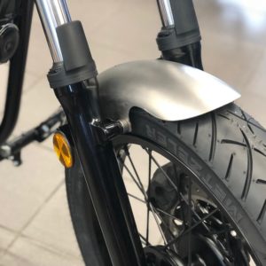FRAMSKÄRM I STÅL